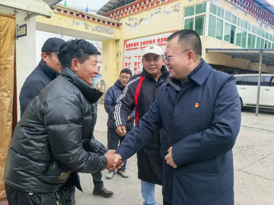 唯有实干 才能走在前,作表率——庄劲松在丁青县调研纪实