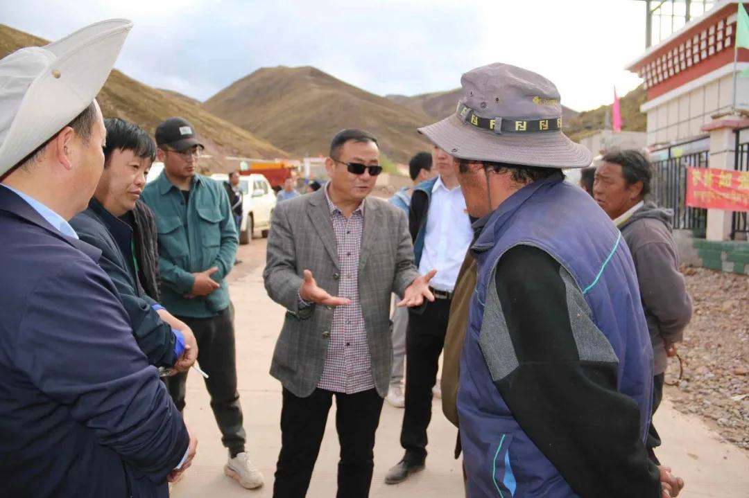 王玉杰深入基层调研乡村振兴工作