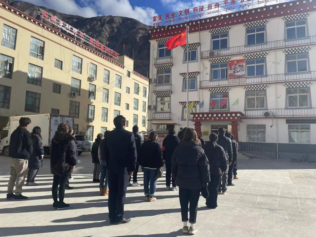 元旦佳节左贡县下林卡乡开展丰富多彩的主题文艺文化活动