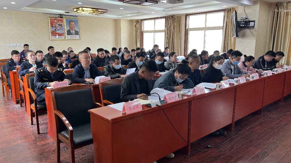 旺堆主持召开县委平安贡觉建设领导小组会议