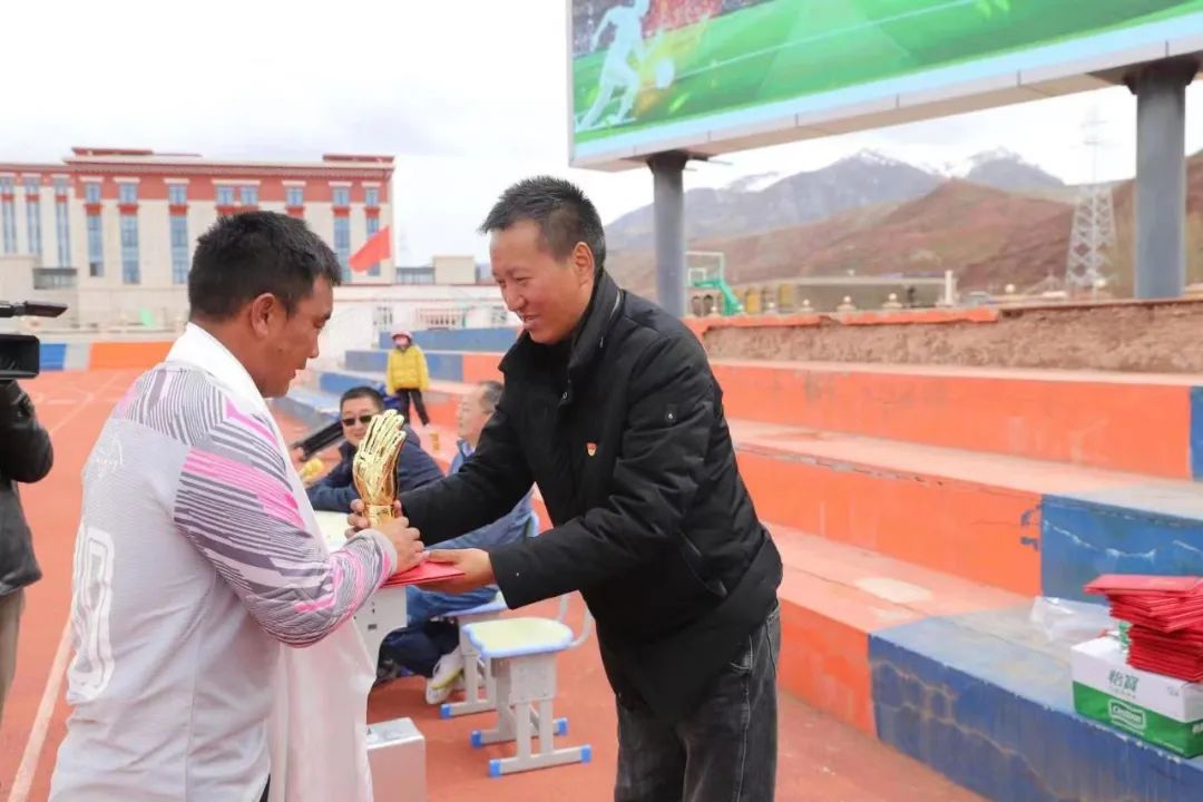 贡觉县2022年宁贡民族团结杯暨喜迎二十大永远跟党走奋进新征程主题