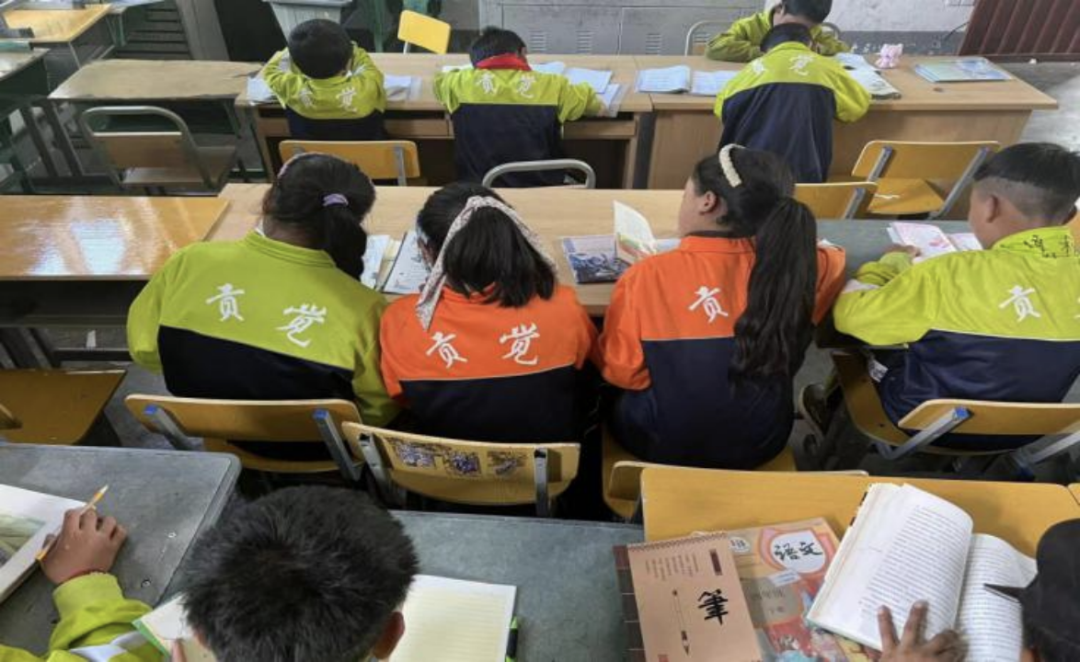 为提升课堂教学质量和作业设计质量,6月9日,贡觉县中学历史教研组开展