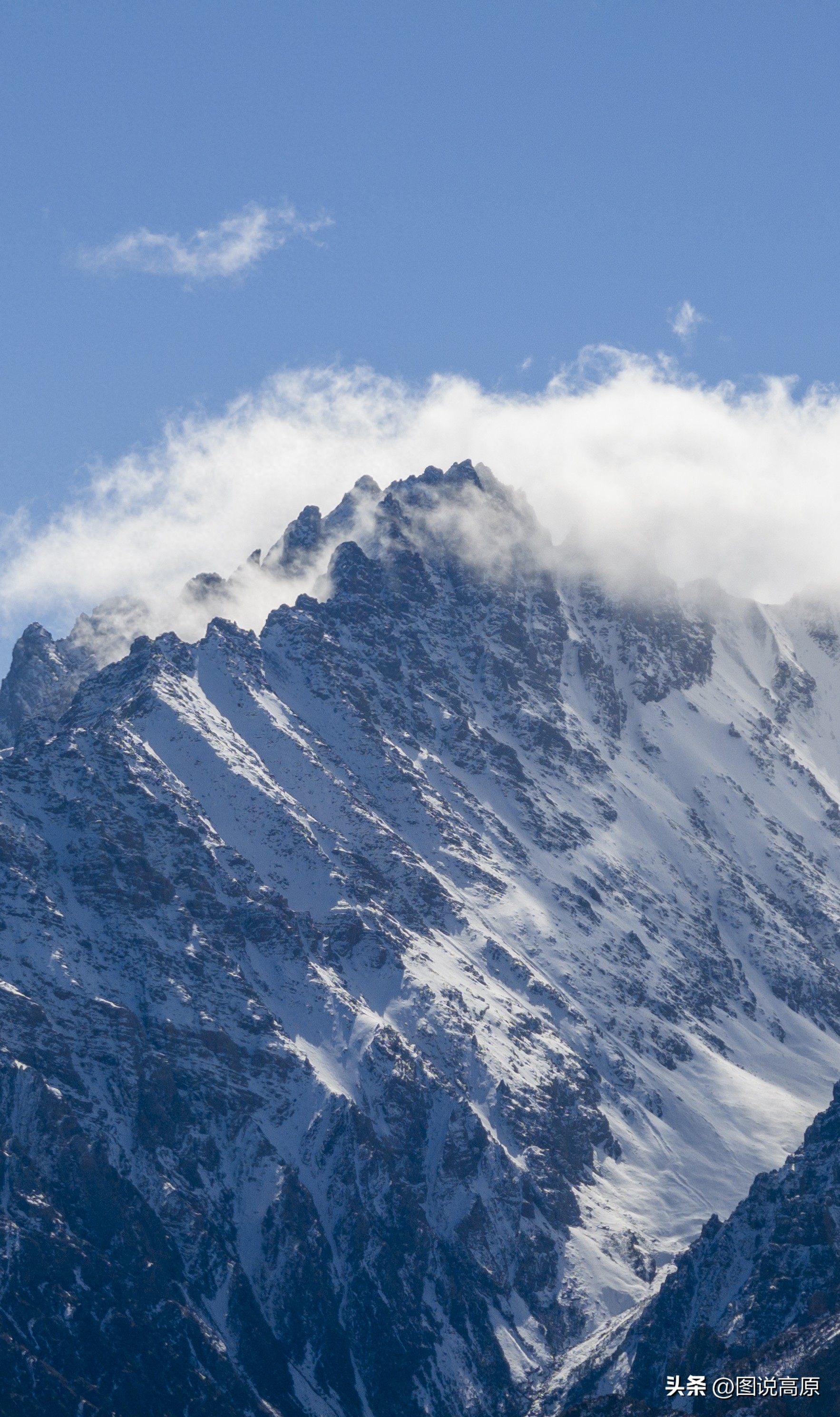 藏东秋色澜沧江畔的雪山风光与康巴文化的人文魅力