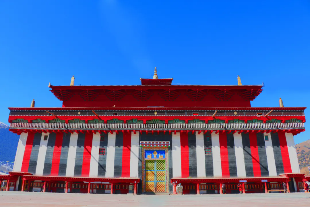 藏东"小瑞士",彩色类乌齐