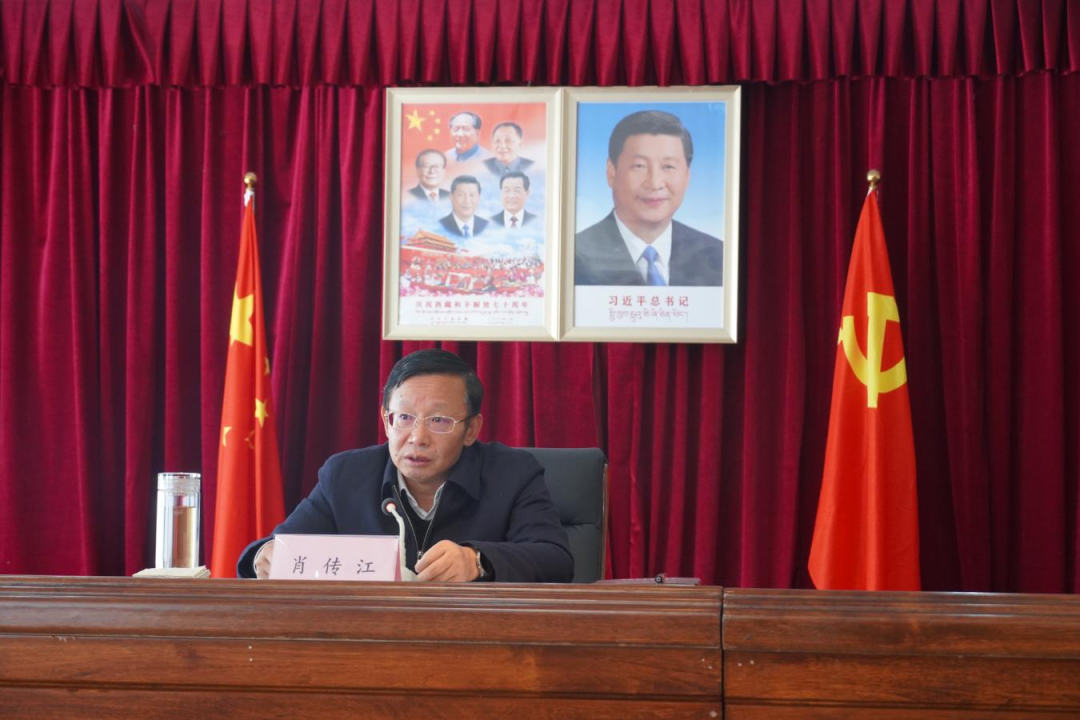 自治区党委宣传部副部长、自治区文化和旅游厅党组书记肖传江为党员干部讲授主题教育专题党课